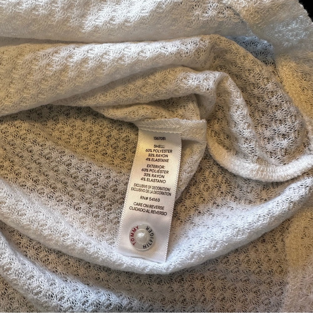 Tommy Hilfiger Medium Cardigan Lot Two Pack White and Red Never Worn Long Sleeve - Picture 12 of 12